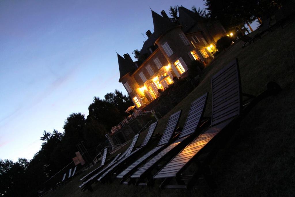 Chateau Le Mialaret Neuvic  ภายนอก รูปภาพ